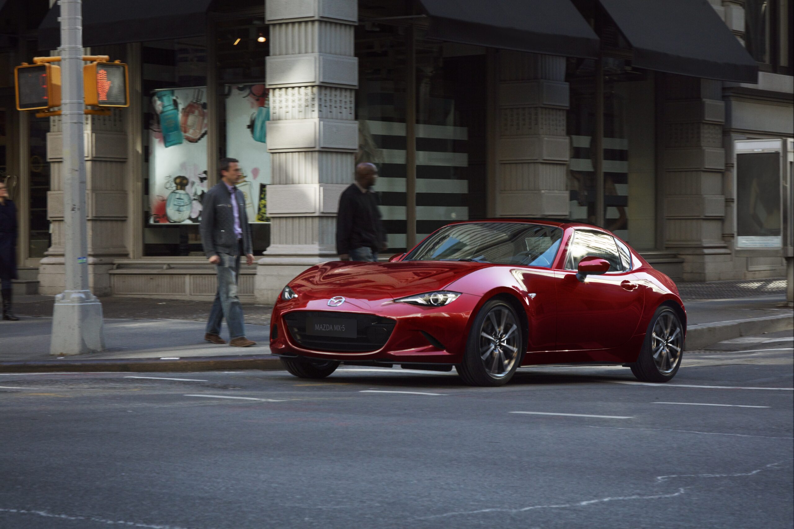 RS72446_NG8HLAF_Mazda_MX-5_2024_versiones_Grand_Touring_LX_Retocadas_Exterior_003